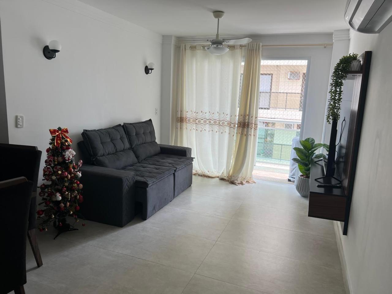 Beleza De Apartamento 300 Metros Da Praia Гуаружа Екстер'єр фото